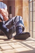 Mens Non-Slip Feet Warmers - Image 2